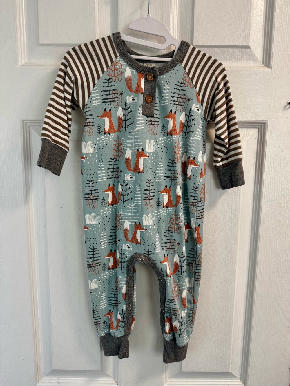 EUC Tesa Babe Bamboo Cotton Blend Henley Romper, Fox print, 12-18 months